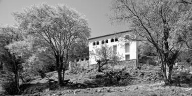Reconstruction of an Old Rural Mansion / Dot Arquitectes