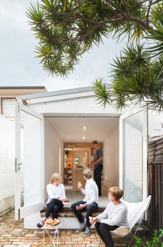 Studio 45  / Marston Architects 