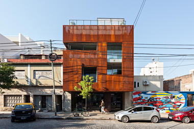 El Salvador II Building / Estudio Abramzon