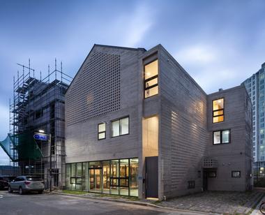 Yugok Dong Housing Market  / ON Architects