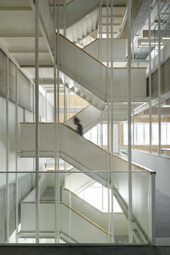Gallery of Universidad Torcuato di Tella Edificio Sáenz Valiente / Josep Ferrando Architecture  - 3