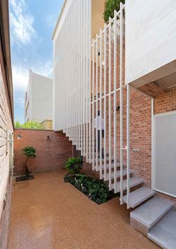 Ivan-Khaneh / HAMAAN Studio
