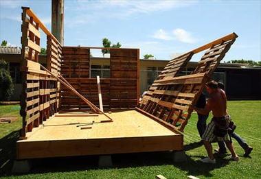 How to Build a House Using Wooden Pallets