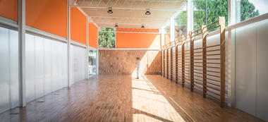 Nuestra Señora de Lourdes School Gym / Picado de Blas
