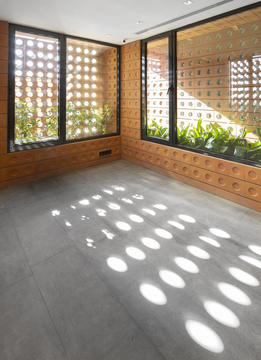 Gallery of Kohan Ceram Building / Hooba Design  - 12