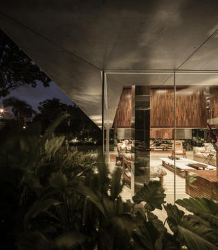 Galeria de Dpot / Isay Weinfeld  - 7