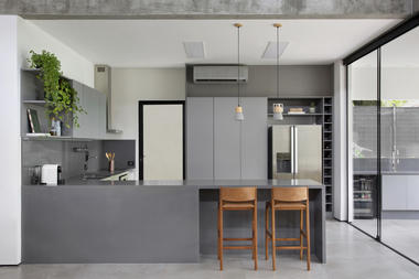 Galería de Casas en Brasil: 19 viviendas con cocina integrada  - 12
