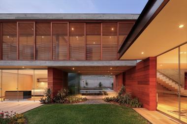 House in La Quebrada / Metropolis