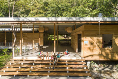 哥斯达黎加华德福式小学 / Salagnac Arquitectos