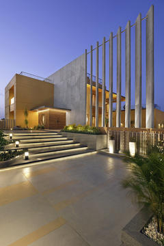 Gallery of 02, The Hidden House / A+T Associates  - 8
