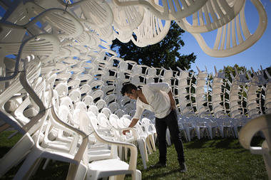 Pavilhões efêmeros construídos com materiais reciclados