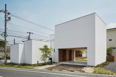 L House / TSC Architects