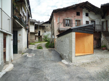 A Madeira e o Cachorro / StudioErrante Architetture