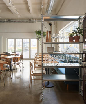 Gallery of Futura Bistro / Rhizome  - 9
