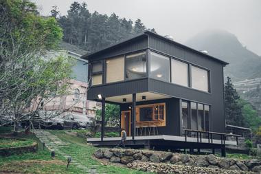 Trynagoal Tea House / Nano Lucky Interior Design