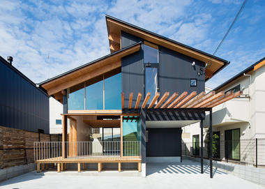 Casa en Tarumi / Yo Irie Architects