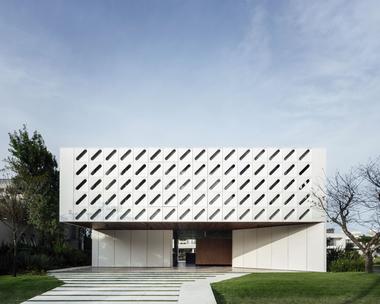 Ventura湖边别墅 / Arquitetura Nacional