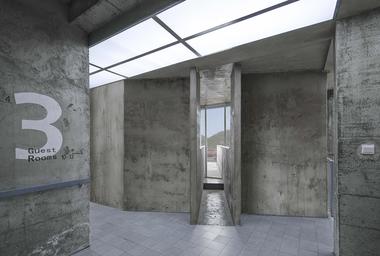 Renovación Colour Hostel / AML Design studio