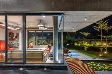 Gallery of Verandah House / VPA Architects  - 12