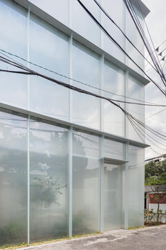 Gallery of thisisneverthat Office Building / FHHH FRIENDS  - 7