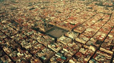 Territorios urbanos: sobre la reinvención del espacio colectivo en lo público y lo privado