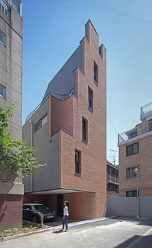 Gallery of Vertical House / TRU Architects  - 7