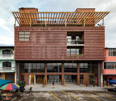 Casas de uso mixto: incorporando lo comercial, cultural o industrial en la vivienda