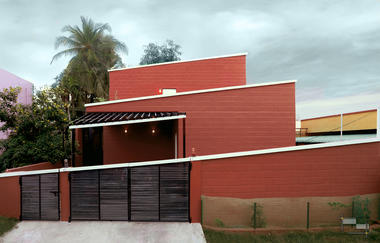 Casa del árbol / PG Associates