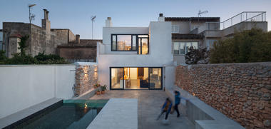 TX住宅翻新，一宅两面 / Salvà Ortín Arquitectes