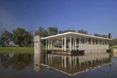 Capela do Lago / Divece Arquitectos
