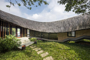 Casa de la madre / 1+1>2 Architects