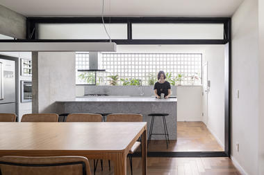 Gallery of The Laundry Room as an Unnecessary Luxury (or Where to Place the Washer in the Modern Home?)  - 6