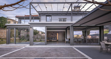 Vresthena Residential Extension / Spyros Tzinieris Architects