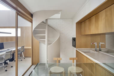 Gallery of Nildo José Office  / Nildo José  - 1