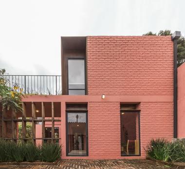 Casa la Fortuna / Apaloosa Estudio de Arquitectura y Diseño