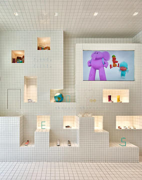 Gallery of Little Shoes Flagship Store / Nábito Architects  - 7