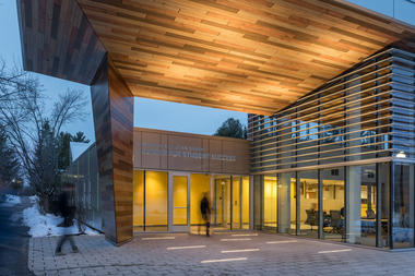 Centro estudiantil para la Universidad de Southern New Hampshire / Analogue Studio