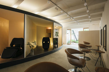 Rikihiro Beauty Salon / Hankura Design