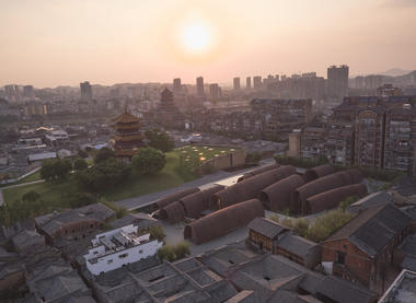 Gallery of Jingdezhen Imperial Kiln Museum / Studio Zhu-Pei  - 6