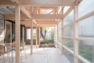 Galería de Policarbonato en interiores: 8 ejemplos de arquitectura translúcida puertas adentro  - 15