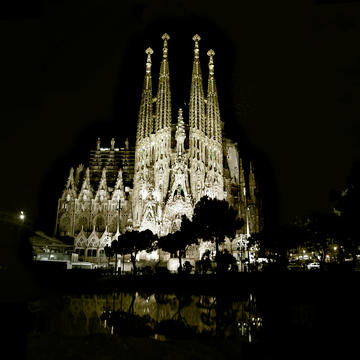 Clássicos da Arquitetura: Sagrada Família / Antoni Gaudí