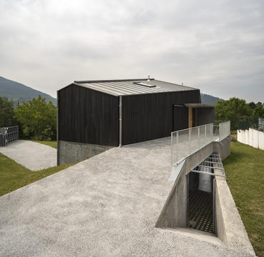 Deambulatory House / Behark
