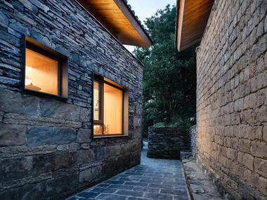 画廊 百美村宿•拉毫石屋 / 原榀建筑  - 4
