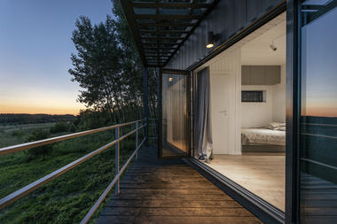 Gallery of How Small Can A Home Be? A Glimpse into the Smallest Houses in the World  - 20
