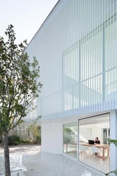 Galería de Casa Shunyi  / reMIX studio   - 4