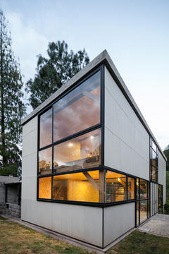 Galeria de Casa Retoños / ESEcolectivo Arquitectos  - 2