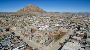 Galería de  Centro Comunitario Vistas de Cerro Grande  / Arquitectura en Proceso  - 13