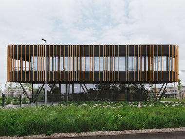 Gallery of The 5 Points of Modern Architecture in Contemporary Projects  - 11