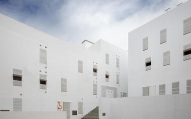 Apartamentos no Centro Histórico de Cadiz / Estudio Cano Lasso