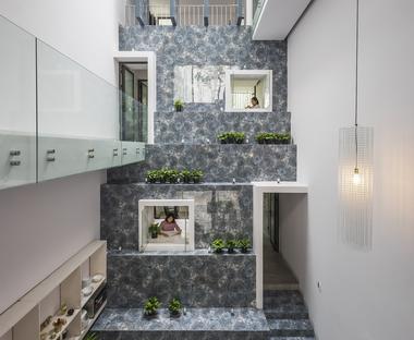 多层缓冲空间，‘降温’住宅 / MW archstudio